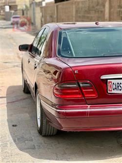 مرسيدس بنز E-Class